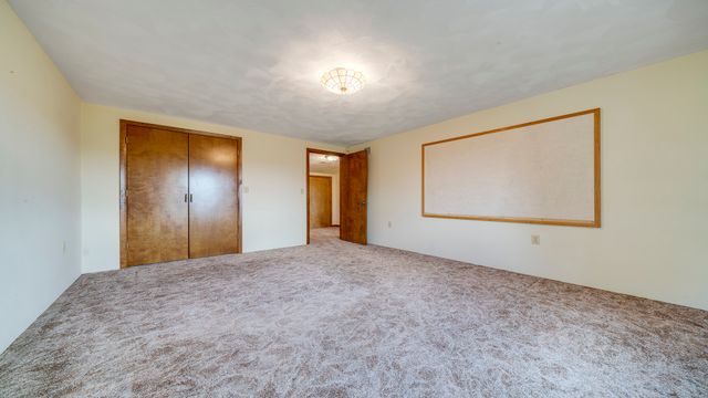 10245 W Penn Corner, Polo, IL 61064