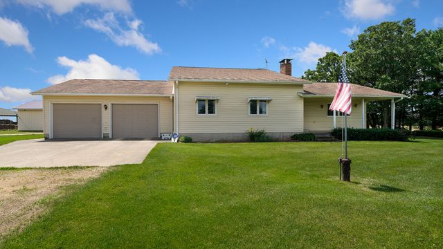10245 W Penn Corner, Polo, IL 61064
