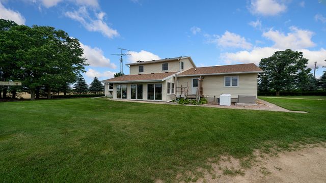 10245 W Penn Corner, Polo, IL 61064