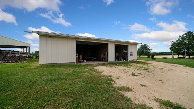 10245 W Penn Corner, Polo, IL 61064