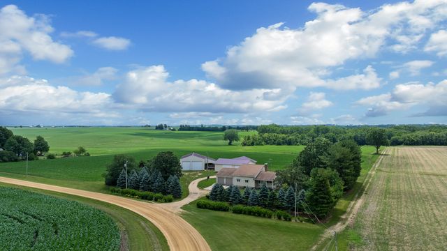 10245 W Penn Corner, Polo, IL 61064