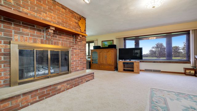 10245 W Penn Corner, Polo, IL 61064
