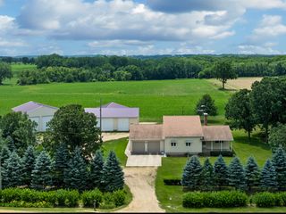 10245 W Penn Corner, Polo, IL 61064