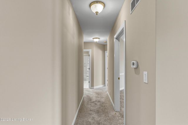 7701 Kendrick Crossing Ln, Louisville, KY 40291