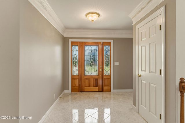 7701 Kendrick Crossing Ln, Louisville, KY 40291