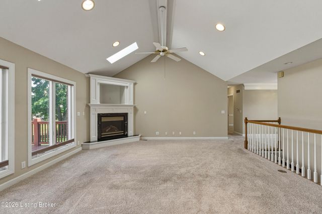 7701 Kendrick Crossing Ln, Louisville, KY 40291