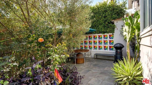 9009 Lloyd Place, West Hollywood, CA 90069