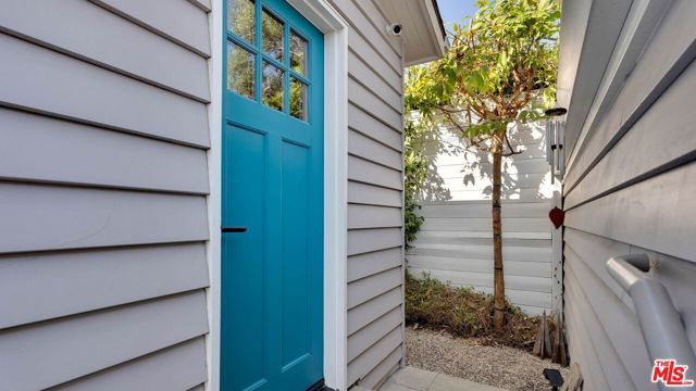 9009 Lloyd Place, West Hollywood, CA 90069