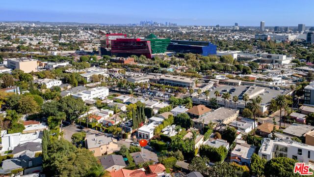 9009 Lloyd Place, West Hollywood, CA 90069