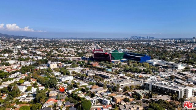 9009 Lloyd Place, West Hollywood, CA 90069