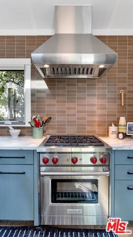 9009 Lloyd Place, West Hollywood, CA 90069