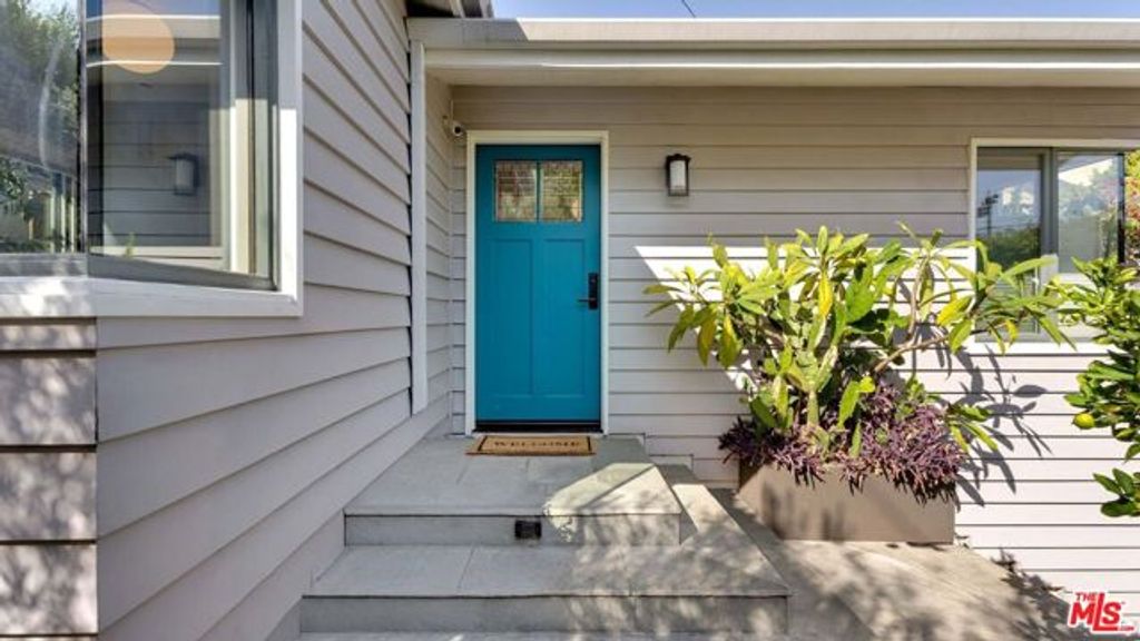 9009 Lloyd Place, West Hollywood, CA 90069