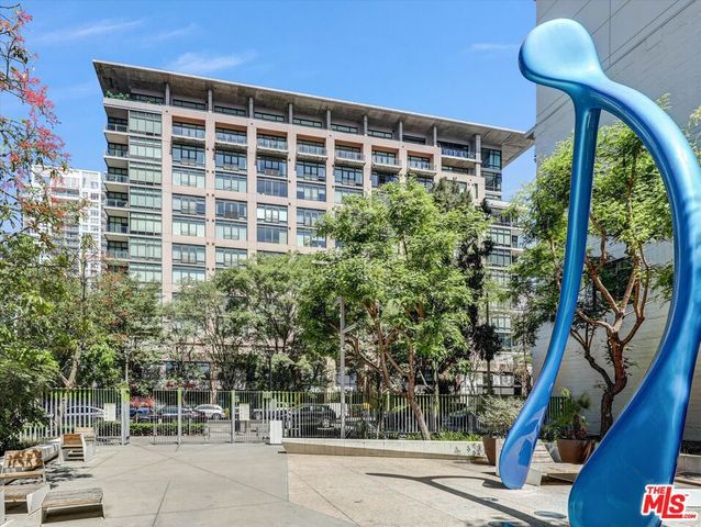 1111 S Grand Avenue 412, Los Angeles, CA 90015