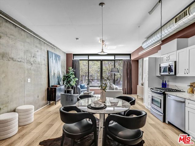 1111 S Grand Avenue 412, Los Angeles, CA 90015
