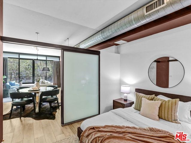 1111 S Grand Avenue 412, Los Angeles, CA 90015