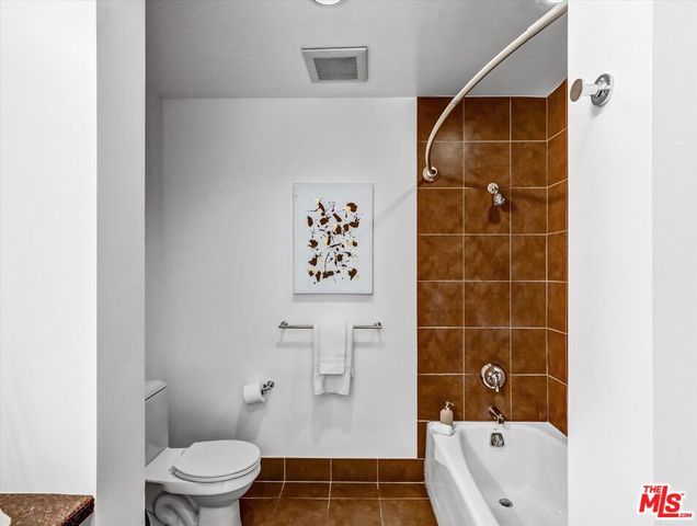 1111 S Grand Avenue 412, Los Angeles, CA 90015