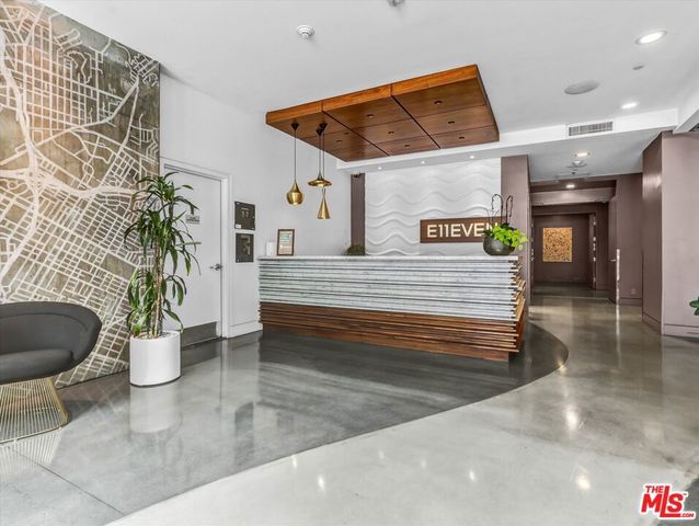 1111 S Grand Avenue 412, Los Angeles, CA 90015