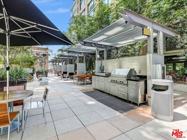 1111 S Grand Avenue 412, Los Angeles, CA 90015