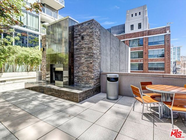 1111 S Grand Avenue 412, Los Angeles, CA 90015
