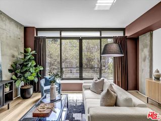 1111 S Grand Avenue 412, Los Angeles, CA 90015