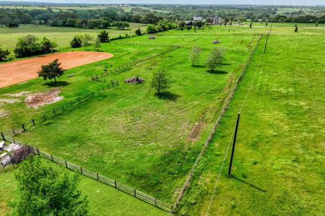 6055 Cedar Hill Road, Brenham, TX 77833
