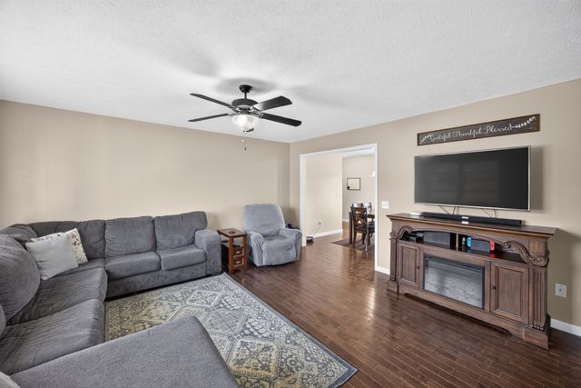 4704 Ellen Cir, Cookeville, TN 38501
