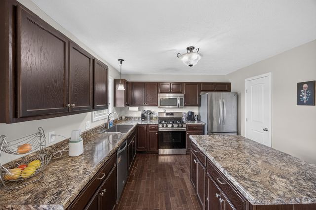 4704 Ellen Cir, Cookeville, TN 38501