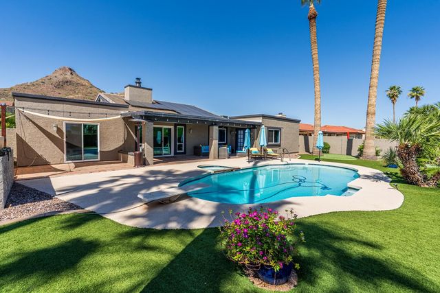 1914 E Beck Lane, Phoenix, AZ 85022