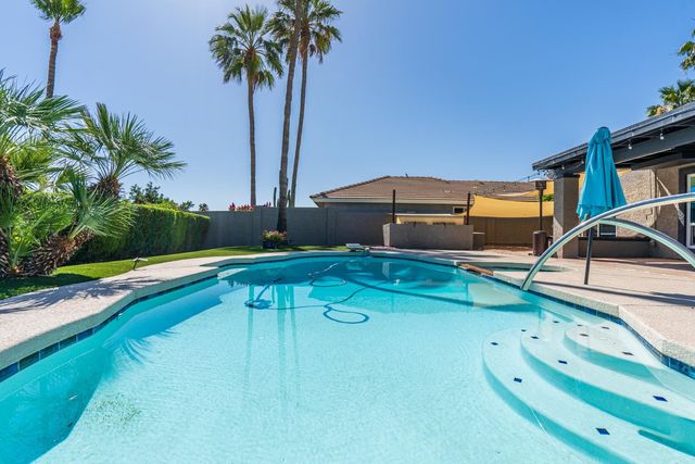 1914 E Beck Lane, Phoenix, AZ 85022
