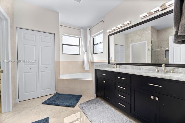 3461 SE 1st St, Homestead, FL 33033