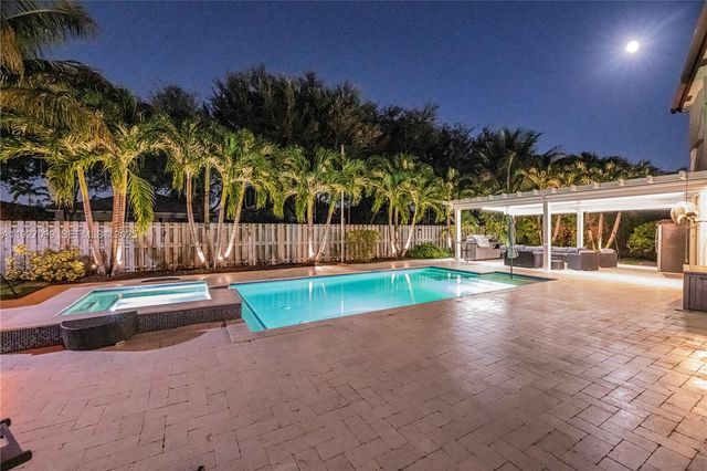 3461 SE 1st St, Homestead, FL 33033