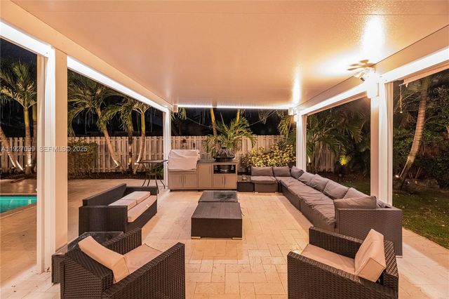 3461 SE 1st St, Homestead, FL 33033