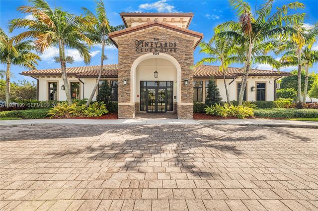 3461 SE 1st St, Homestead, FL 33033