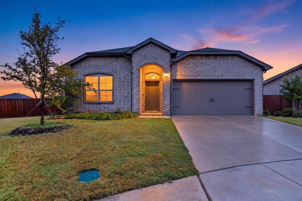 115 Azalea Court, Boyd, TX 76023