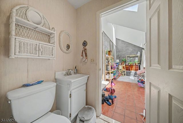 205 Joseph Ln, Mine Hill Twp., NJ 07803