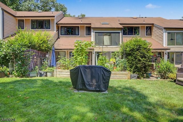 205 Joseph Ln, Mine Hill Twp., NJ 07803