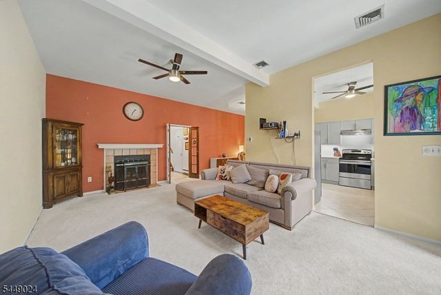 205 Joseph Ln, Mine Hill Twp., NJ 07803