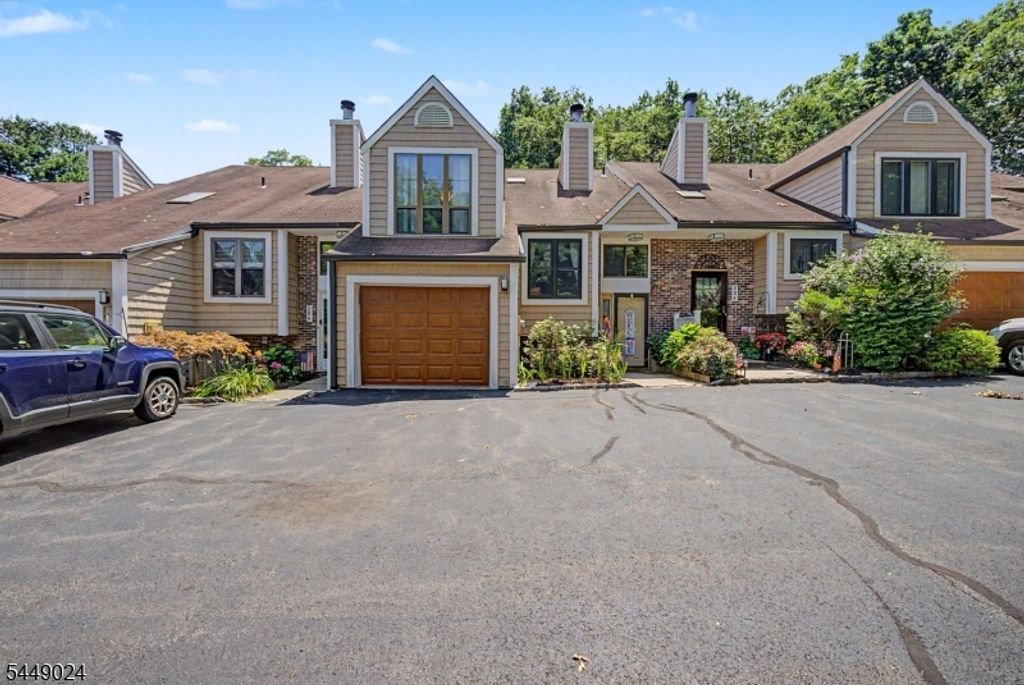 205 Joseph Ln, Mine Hill Twp., NJ 07803