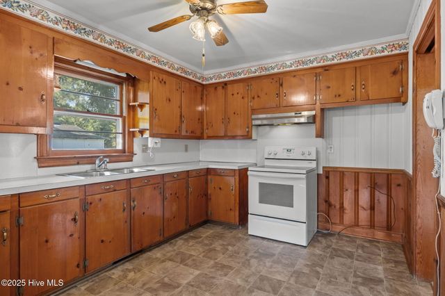 1115 Harper Drive, Kinston, NC 28501