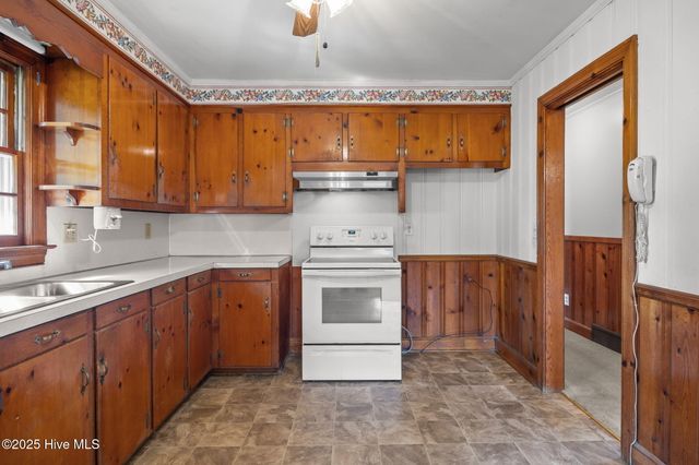1115 Harper Drive, Kinston, NC 28501