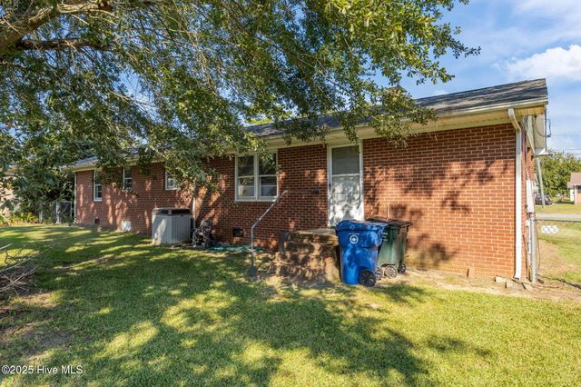 1115 Harper Drive, Kinston, NC 28501