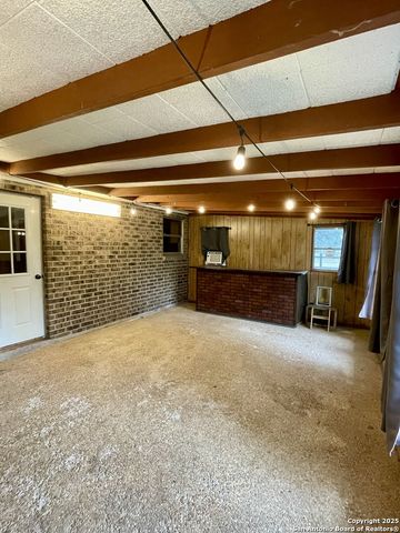 1380 County Road 6723, Natalia, TX 78059