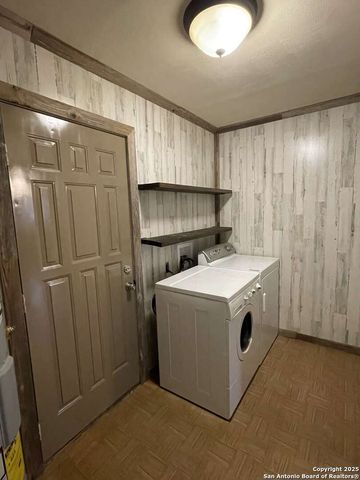 1380 County Road 6723, Natalia, TX 78059