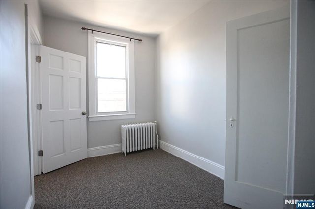 210 Day Avenue, Cliffside Park, NJ 07010