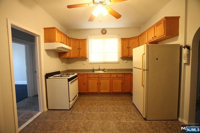 210 Day Avenue, Cliffside Park, NJ 07010