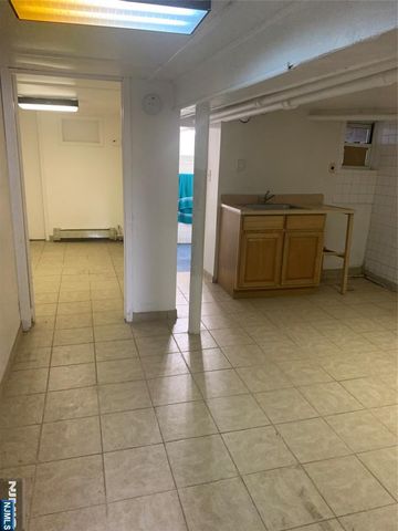 210 Day Avenue, Cliffside Park, NJ 07010