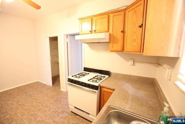 210 Day Avenue, Cliffside Park, NJ 07010