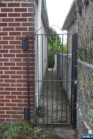 210 Day Avenue, Cliffside Park, NJ 07010