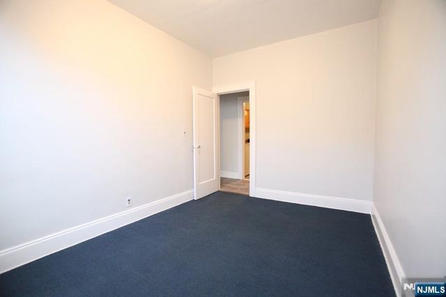 210 Day Avenue, Cliffside Park, NJ 07010