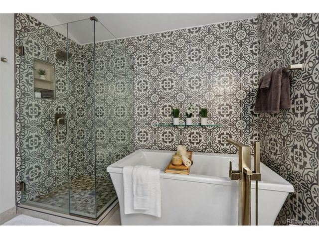 7154 Burgundy Dr, Niwot, CO 80503
